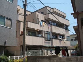 マンション伊興